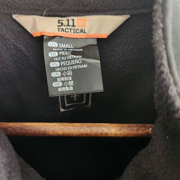 5.11 Tactical Softshell Jacket Men's Small Black Full Zip Water Resistant - Picture 4 of 9